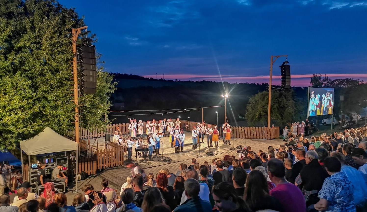 HORŇÁCKÉ SLAVNOSTI – jedinečná a krásná oslava lidového stále živého folklóru | Planeta lidí