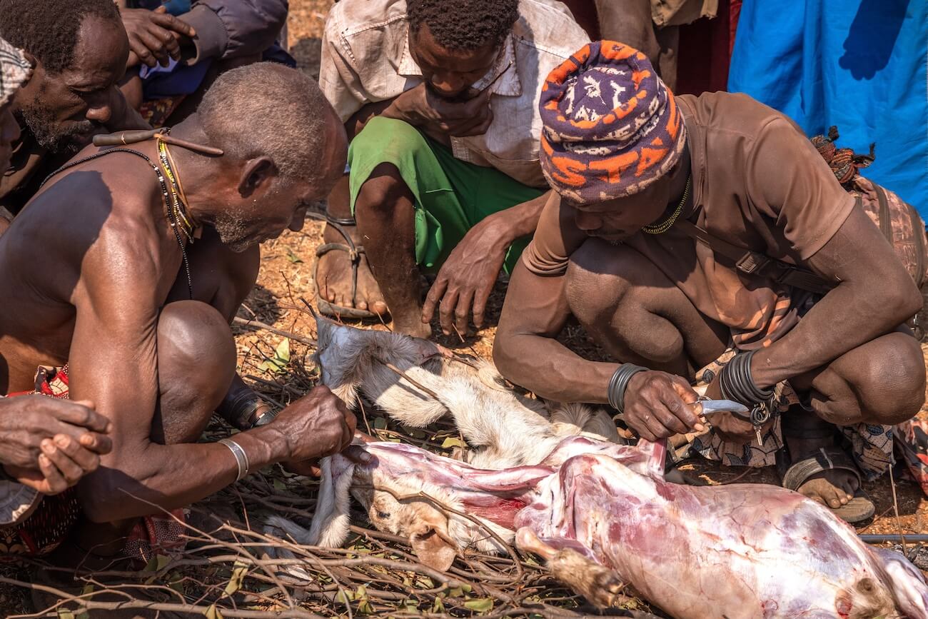 Věštba a poselství - Kmen Tua, Jižní Angola | Planeta lidí