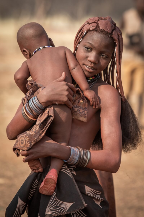 Věštba a poselství - Kmen Tua, Jižní Angola | Planeta lidí
