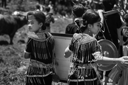 Torajský pohřeb, Sulawesi - Milan sekanina - Planeta lidí