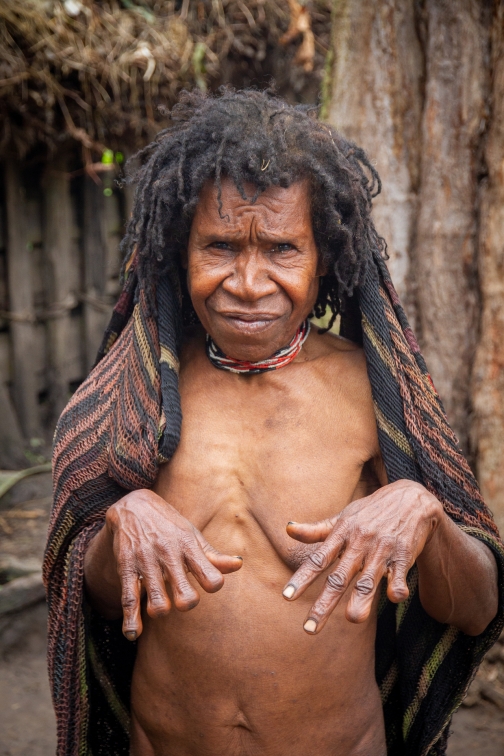 Smrt je součást života, Daniové - Západní Papua |Planeta lidí