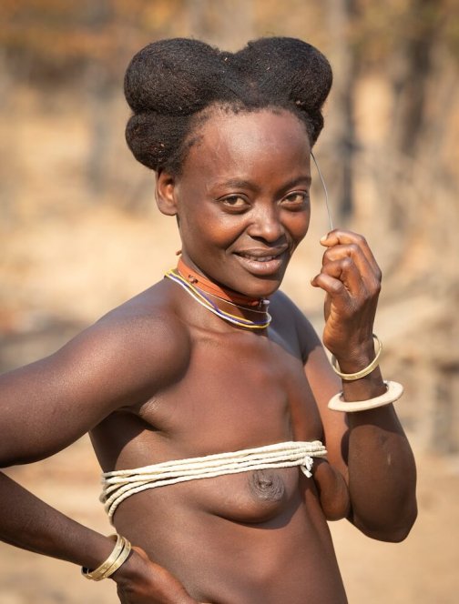 Ngendelengo, Angola - Planeta lidí